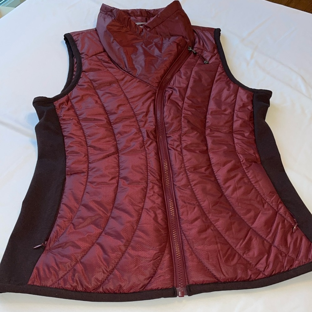 Women’s Athleta Athletic Vest EUC!